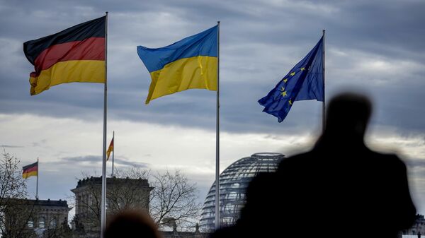 Флаги Германии, Украины и ЕС в Берлине. Архивное фото