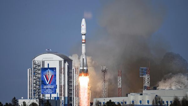 Запуск ракеты Союз-2.1б со спутниками с космодрома Восточный