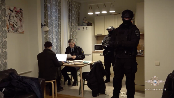 Полиция Санкт-Петербурга приостановила работу коммерческой организации,  установившей канал нелегальной миграции