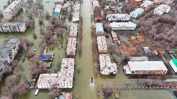 Последствия прорыва дамбы в районе площади Гагарина в Орске