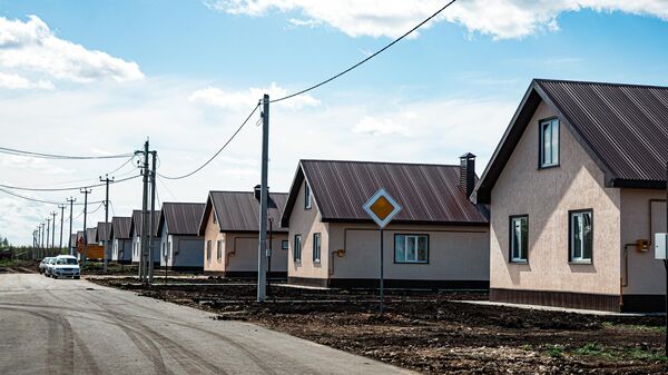 Учителя и врачи Липецкой области, работающие в селе, получили новое жилье