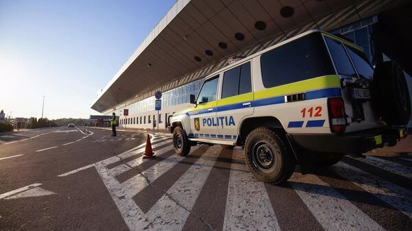 Автомобиль молдавской полиции в аэропорту Кишинева