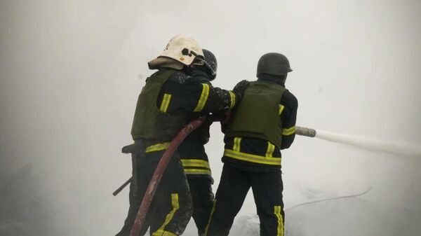 Одесские пожарные на месте удара. 24 апреля 2024