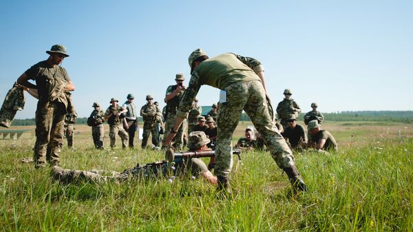 Американские инструкторы обучают украинских военных на Яворивском полигоне в Львовской области. Август 2017