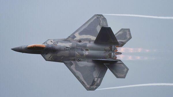 Американский истребитель F-22 Raptor