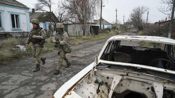 Украинские военные на линии разграничения в Донбассе. 28 ноября 2018