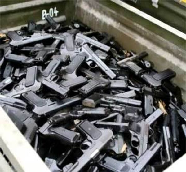 Семь тысяч 897 единиц огнестрельного оружия сдано в полицию Чехии в рамках так называемой оружейной амнистии