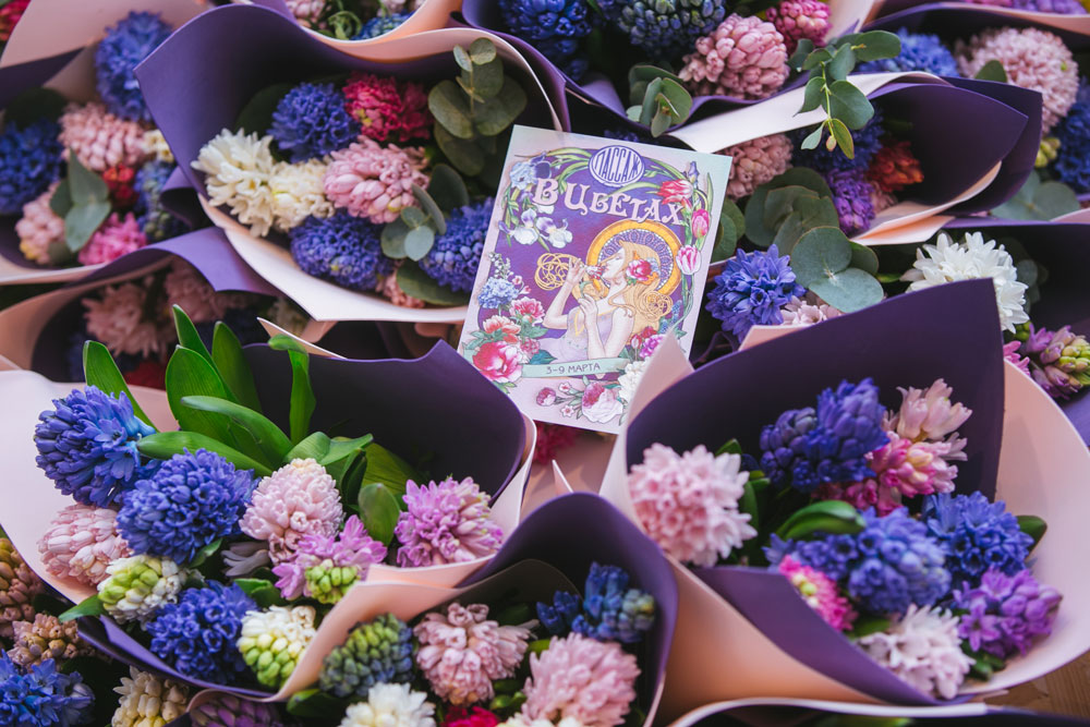 Традиционный весенний цветочный базар в Петровском Пассаже с 3 по 9 марта