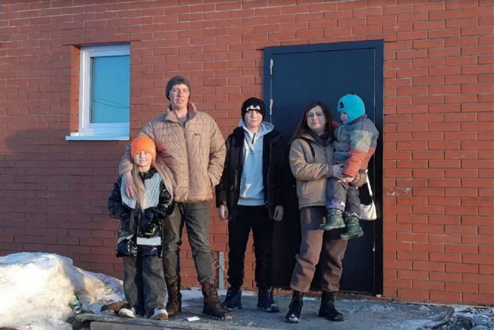 Семья Хусаиновых приняла решение переехать в новый дом.