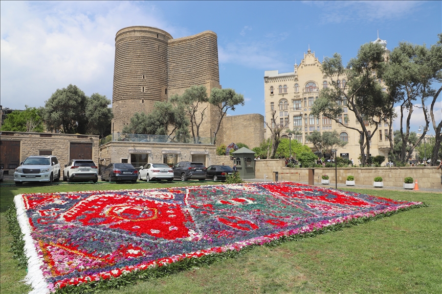 В Баку проходит Национальный фестиваль ковра