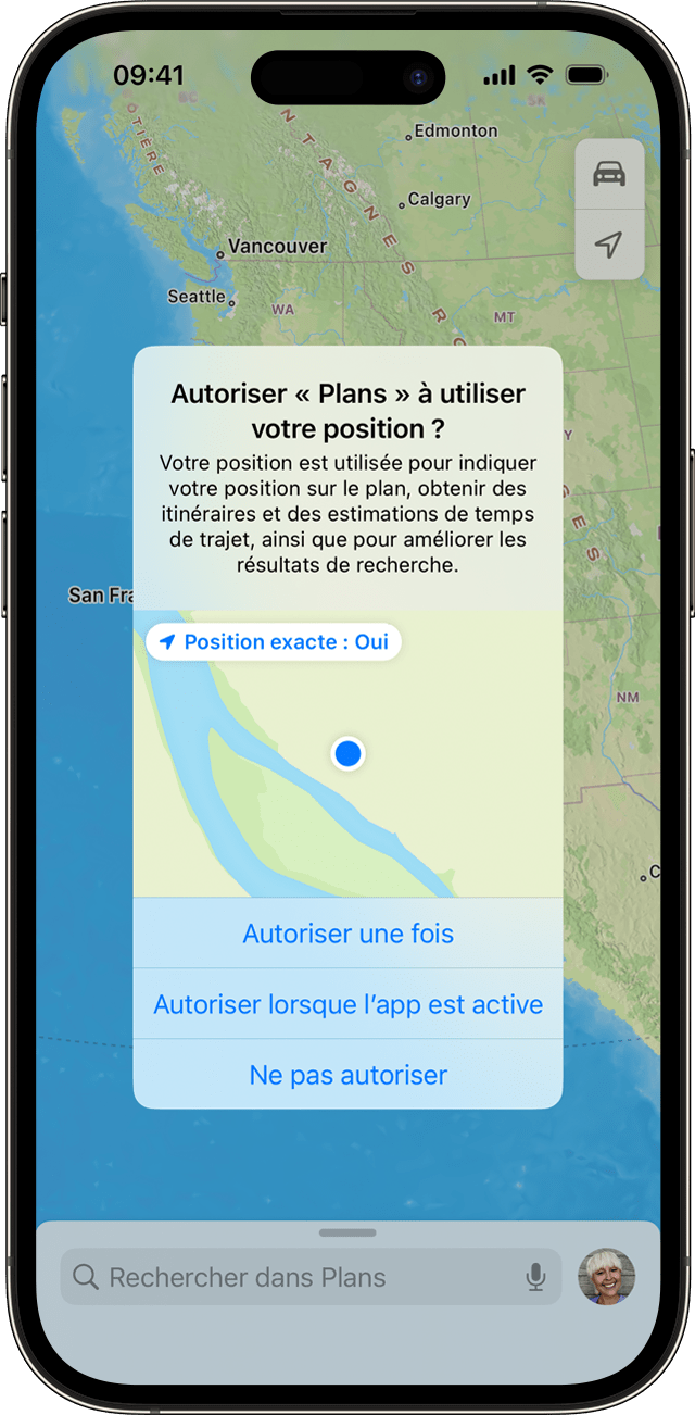 Une app demande à accéder à votre position pendant que vous l’utilisez sur un iPhone.