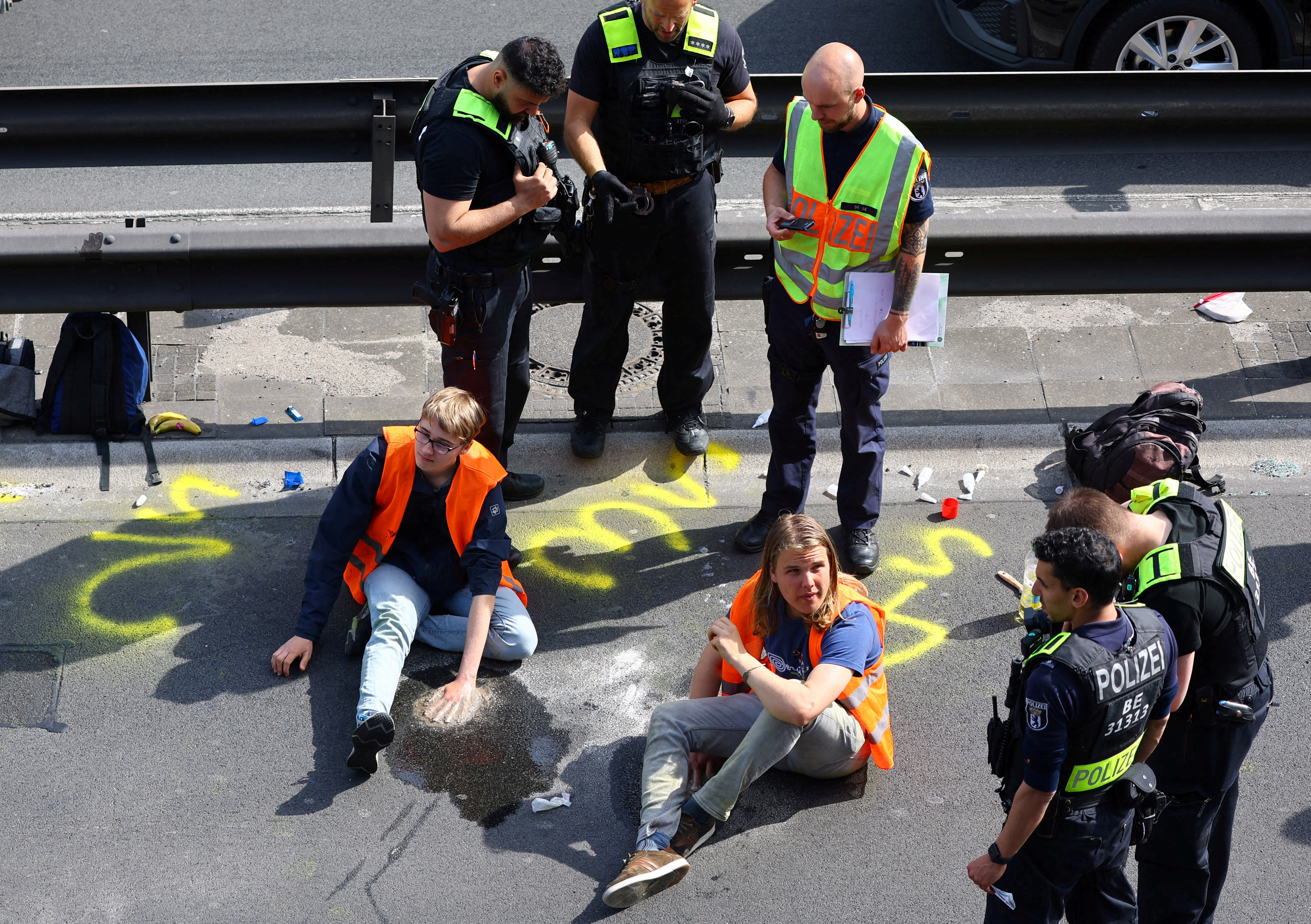 Letzte Generation activists protest in Berlin