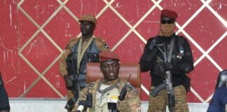 Au Burkina-Fasso,le putschiste Paul Henri Damiba renversé , des militaires en tenue