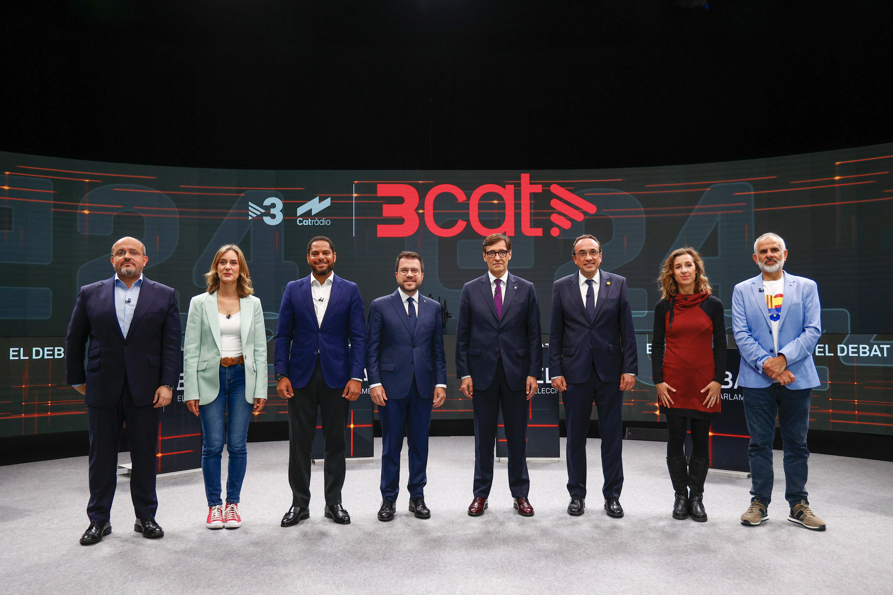 Los candidatos del 12-M Fernndez, Albiach, Garriga, Aragons, Illa, Rull, Estrada y Carrizosa en el debate de TV3.