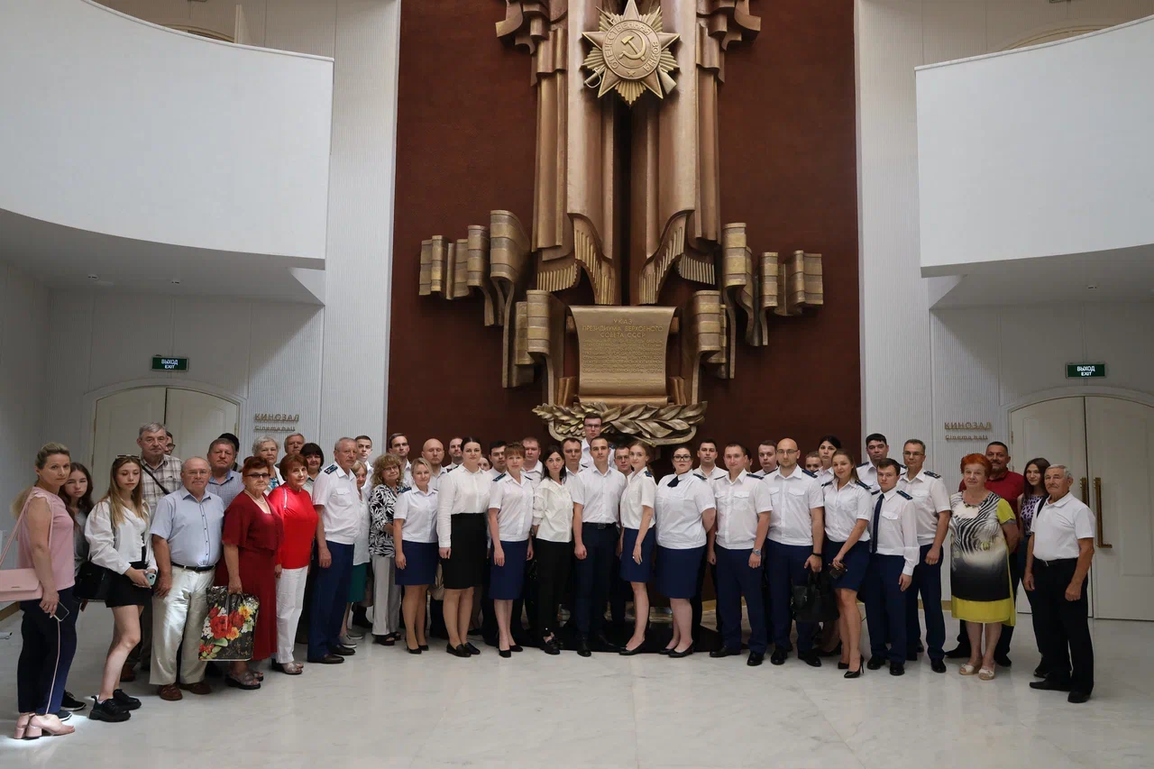 В преддверии 80-й годовщины Курской битвы работники прокуратуры и ветераны  приняли участие  в торжественном мероприятии
