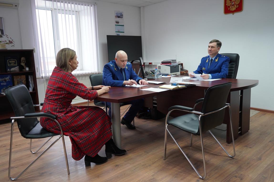 Прокурор Ярославской области Александр Лоренц провел личный прием жителей Рыбинского района
