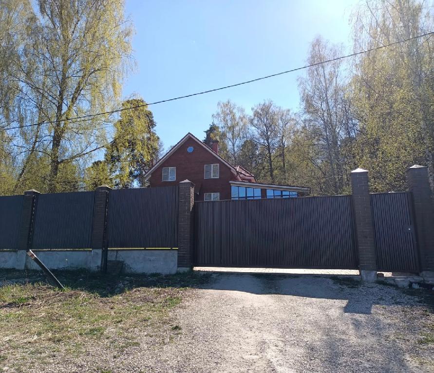 Удовлетворен иск прокуратуры области о сносе дома на правом берегу реки Оки в городе Калуге