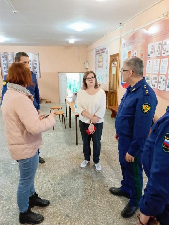 Прокурор Оренбургской области Руслан Медведев прибыл в г. Орск для контроля за проводимыми мероприятиями по эвакуации людей из зон подтопления и координации деятельности аварийных служб по  устранению последствий стихии