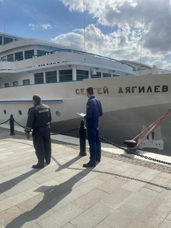 Московская межрегиональная транспортная прокуратура организовала проверку соблюдения прав пассажиров круизного лайнера «Сергей Дягилев»