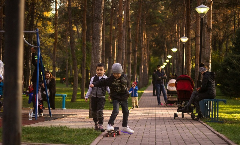 Зеленые улицы и чистые реки: Как городское сообщество трансформирует Алматы