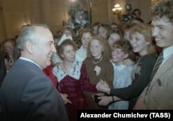 Май 1988 года. Встреча Михаила Горбачева с советскими и американскими студентами