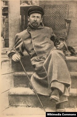 Чехов с таксой Хиной. 1893