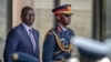 Predsjednik Ruto sa načelnikom kenijskih odbrambenih snaga generalom Francisom Ogollom, 28. februara 2024.