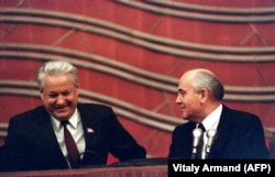 Борис Ельцин и Михаил Горбачев, 1990 год