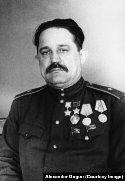Командир Черниговско-Волынского соединения, дважды Герой Советского Союза Алексей Фёдоров