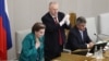 Депутаты нового созыва Думы на первом пленарном заседании