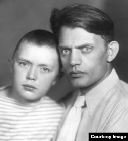 С сыном Алексеем, 1953 год
