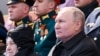 Владимир Путин на параде, посвященном 77-й годовщине Победы в Великой Отечественной войне