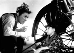Тамасабуро Бандо сыграл рикшу в фильме 1943 года