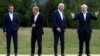 Борис Джонсон (крайний справа) на встрече лидеров стран "Группы семи", Германия, 26 июня 2022 года