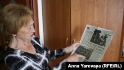 Фото задержания Татьяны Савинкиной на обложке "Новой газеты"