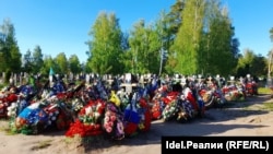 Могилы российских военнослужащих в Ульяновске