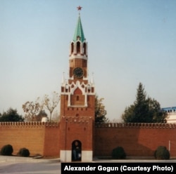 Уменьшенная копия Кремля в открытой в 1993 г. модифицированной копии бельгийского парка Мини-Европа – пекинском парке Мира