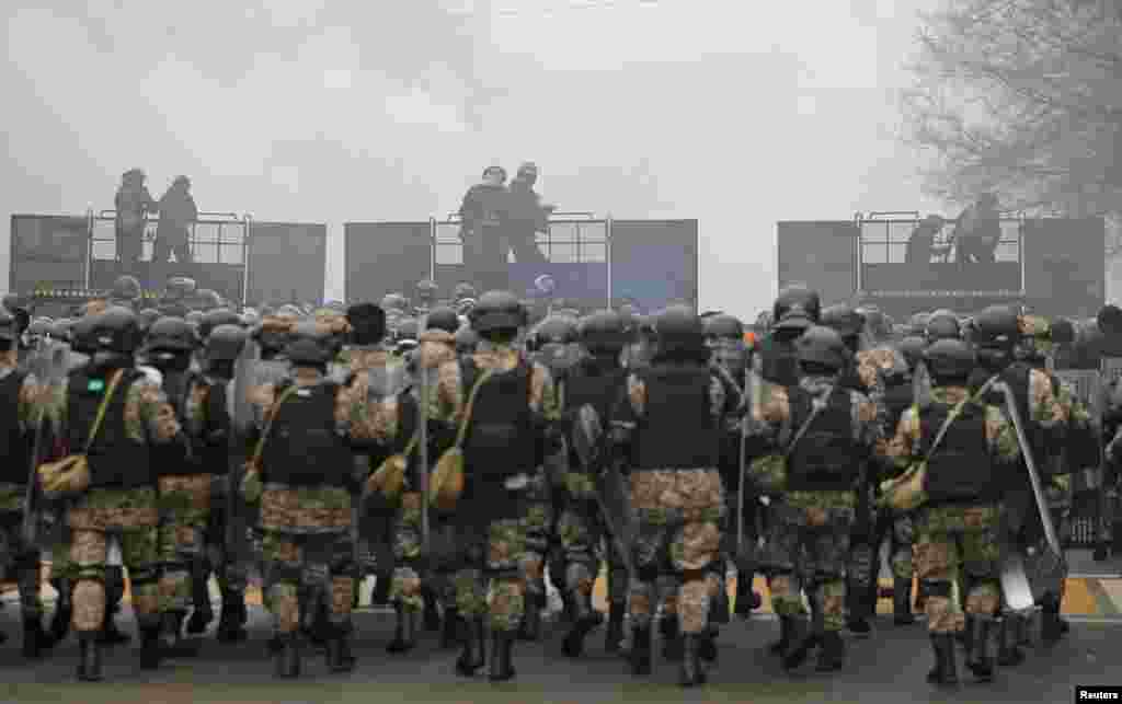 Спецназ на баррикадах в Алматы, 5 января 2022