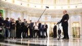 Владимир Путин дает пресс-конференцию в Ашхабаде
