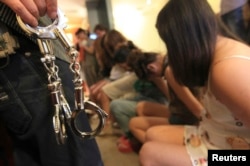 Облава на проституток в китайском городе Вэньчжоу