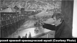 Д. И. Каратанов за работой над картиной «Похороны рабочего М. Чальникова». 1935 г.