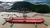 Një cisternë me naftë të papërpunuar shihet në një port të Kinës. 16 maj 2017. 