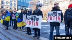 Пикеты в Нью-Йорке в поддержку Украины 22 января 2022 года