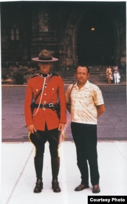 Владимир Меднис в Канаде. Фото 1970-х лет