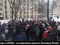 Собрание жителей домов улицы Дмитрия Ульянова, встревоженных проектом строительства метро под их домами
