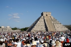 Пирамида Кукулькана в Чичен-Ице