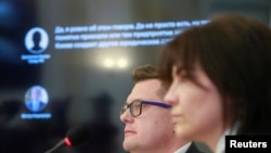 Иван Баканов и Ирина Венедиктова на пресс-брифинге в Киеве. 11 мая 2022 года