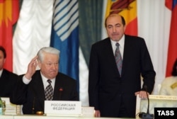 Ельцин и Березовский через 2 года после выборов, апрель 1998-го