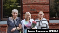 Юлия Пашаева с потомками репрессированных