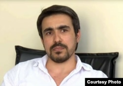 Сухроб Зафар, активист «Группы 24», пытался найти живущего в Стамбуле Насимджона Шарипова, связь с которым пропала. Но вскоре исчез и сам Зафар